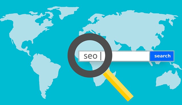 Mapa světa s lupou a vyhledávacím polem s textem seo a tlačítkem search, ilustrace lokálního SEO a optimalizace pro vyhledávače